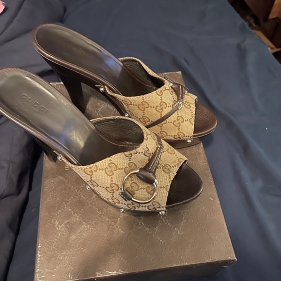 Authentic gucci clogs - Picture 2 of 2